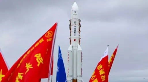 China stelt lancering Chang’e-7-maanmissie uit, jacht op waterijs op pauze