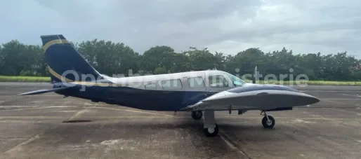 Illegaal vliegtuig ontdekt op verborgen landingsbaan diep in het binnenland