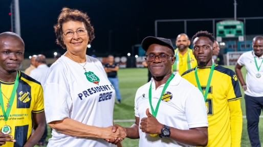 Voorwaarts wint President’s Cup en ontvangt US$ 15.000 van president Simons