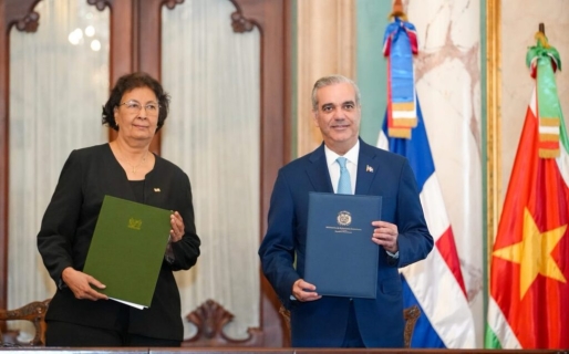 Suriname en Dominicaanse Republiek tekenen zes samenwerkingsdocumenten