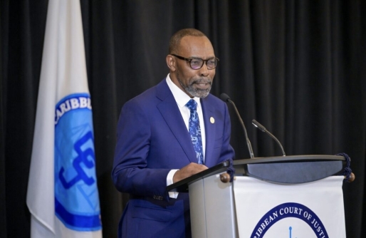 CCJ-president Winston Anderson beschuldigd van autoritair bestuur