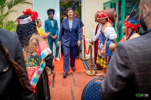 Simons benadrukt belang van eenheid in divers Suriname