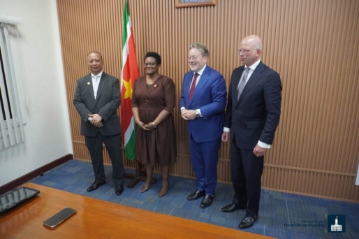 President DNB bespreekt financieel-economische samenwerking met Suriname