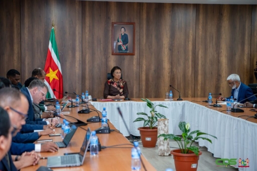 Staatsolie bespreekt olie- en gasontwikkelingen met president Simons