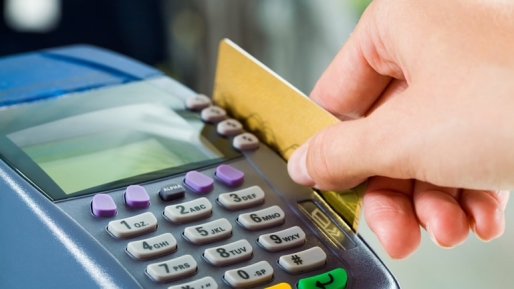 Hakrinbank brengt geen extra kosten in rekening voor POS-transacties