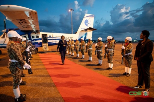 President Simons terug in Suriname na missie in New York