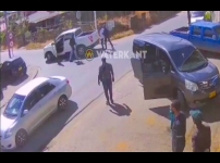 Embedded thumbnail for Politie arresteert twee mannen
