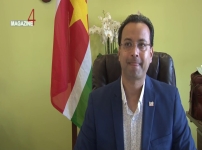 Embedded thumbnail for Minister Riad Nurmohamed wil grote transparantie op Openbare Werken - AB...