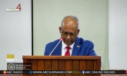 Embedded thumbnail for Ramdin gaat in op de beantwoording van vragen over de situatie omtrent Guyana - ABC Online nieuws